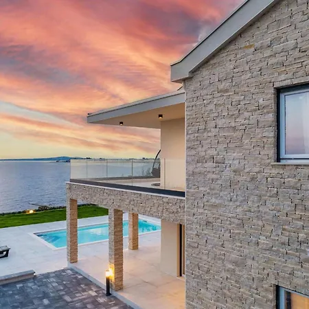 בית נופש Adria Maria פריבלאקה