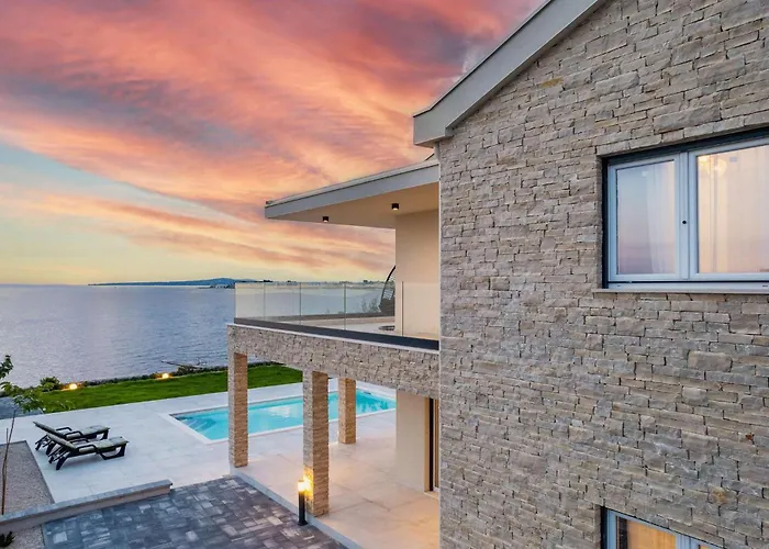 בית נופש Adria Maria פריבלאקה