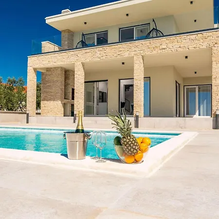 Adria Maria Дом отдыха Привлака